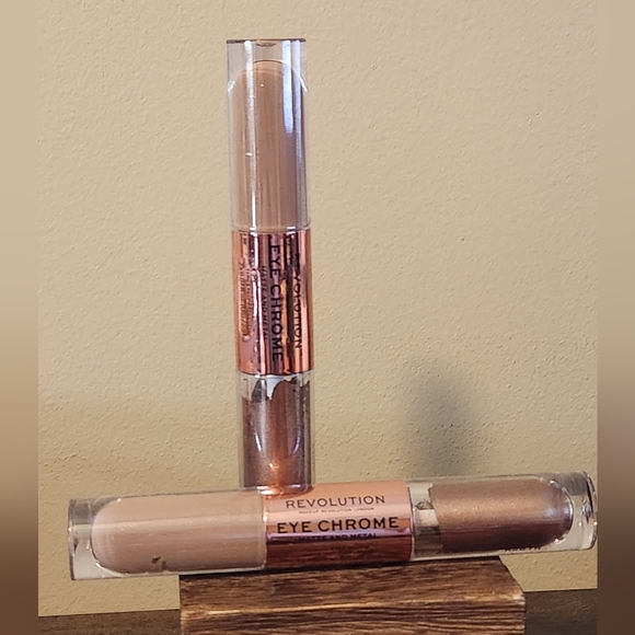 Revolution Other - REVOLUTION EYE CHROME LIQUOD EYESHADOW